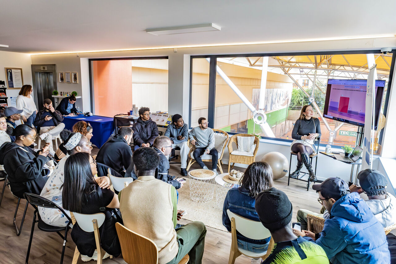 Réunion d'informations au Rooftop